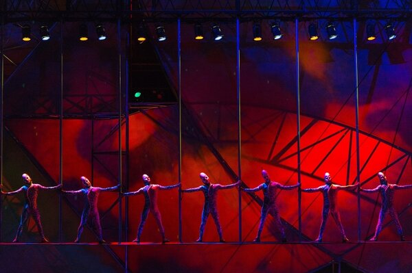 Cirque-du-Soleil-2.jpg