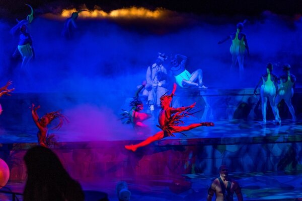 Cirque-du-Soleil-4.jpg