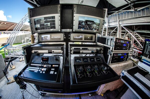 Simple-Minds-Pretenders-2.jpg