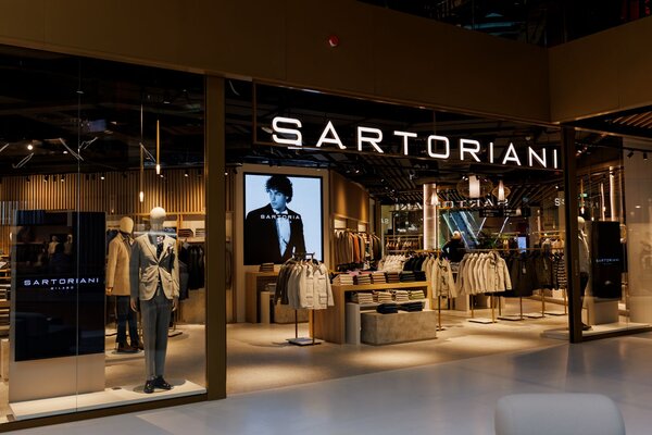 AE_Case Study_LED wall sartoriani-03_1.jpg