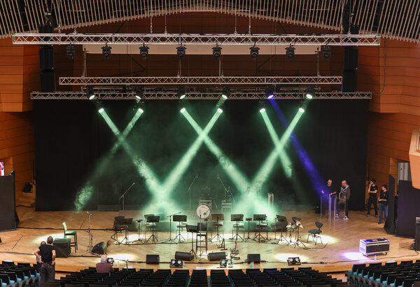AE - Case Study - Teatro Dal Verme 01 .jpg